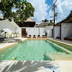 https://aalada-playa-del-carmen.allrivieramayahotels.com